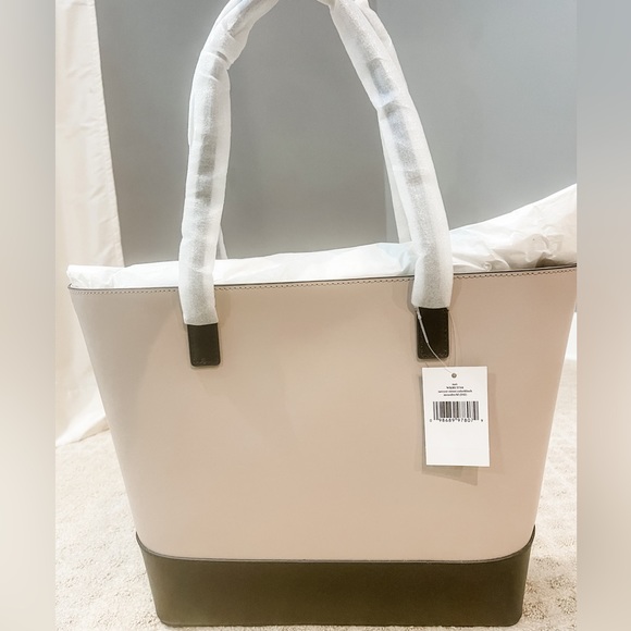 Gently used, ~2x. Good condition. Kate Spade Sawyer Street Colorblock tote. - Picture 3 of 5